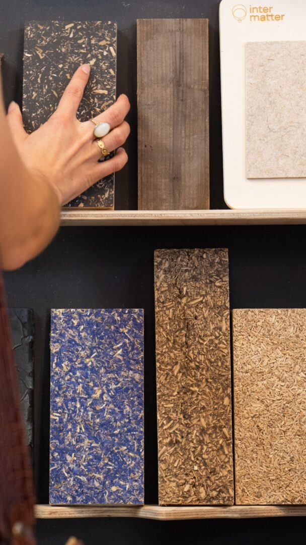 Showcasing samples of biobased materials